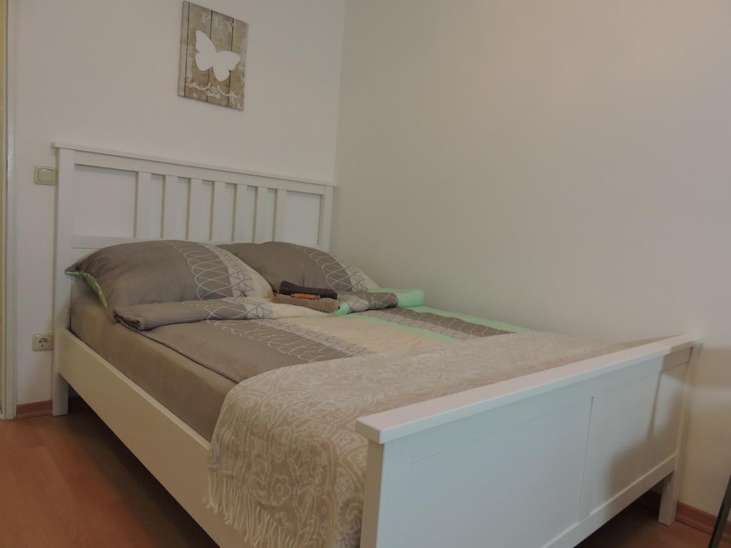 Leo Apartment